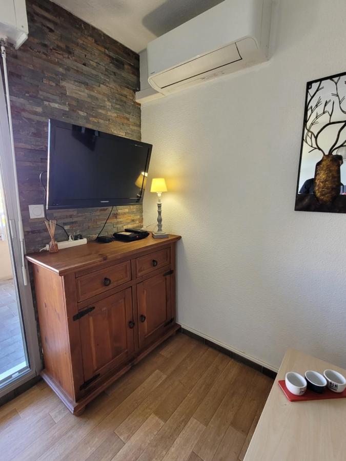 Studio Port D' Hyeres Vue Mer Et Sur Les Iles D'Or 아파트 외부 사진
